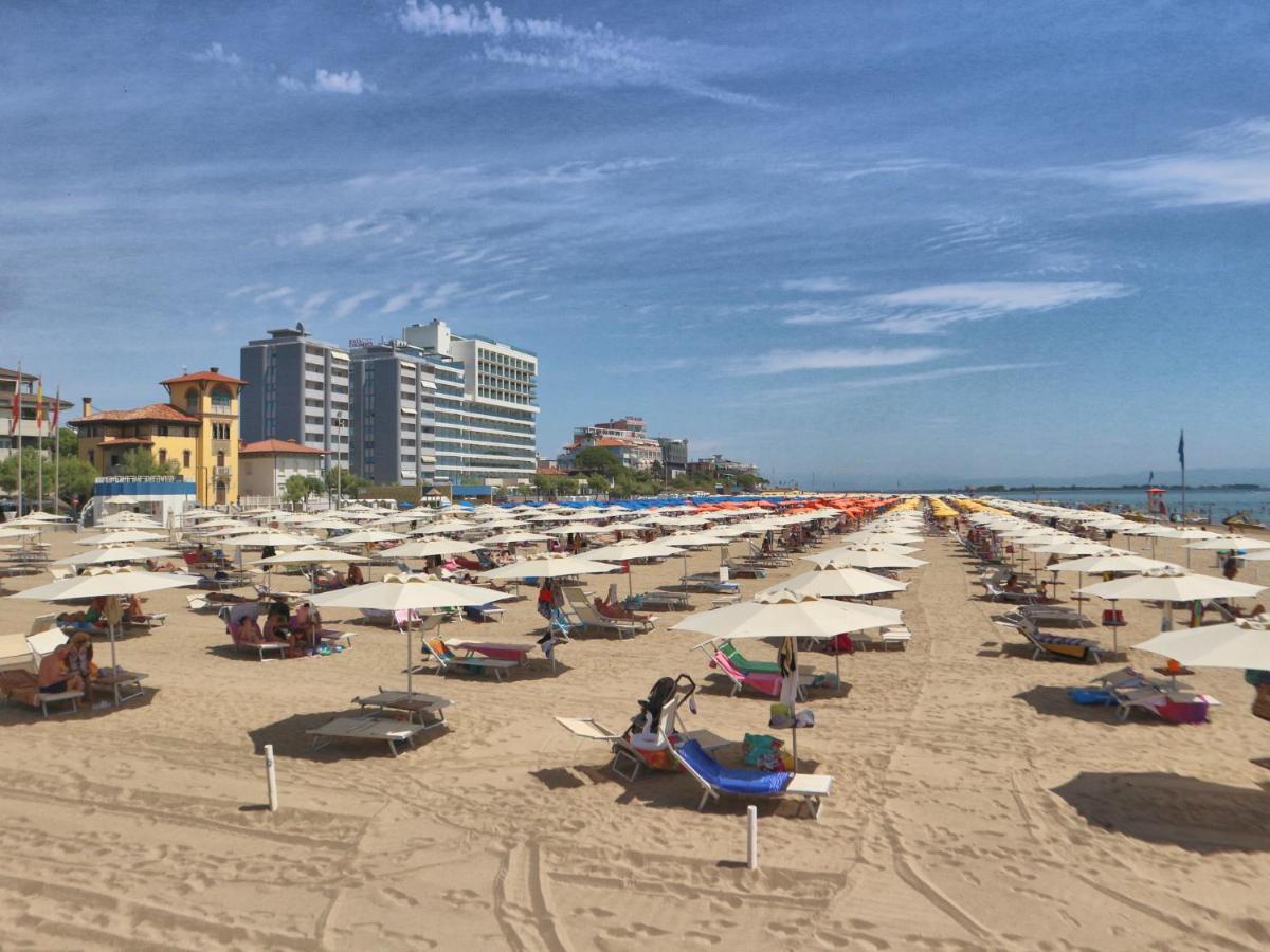 Apartamento Burello Lignano Sabbiadoro Exterior foto